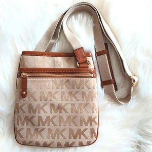 NWOT Michael Kors MK Signature Canvas Swing Pack